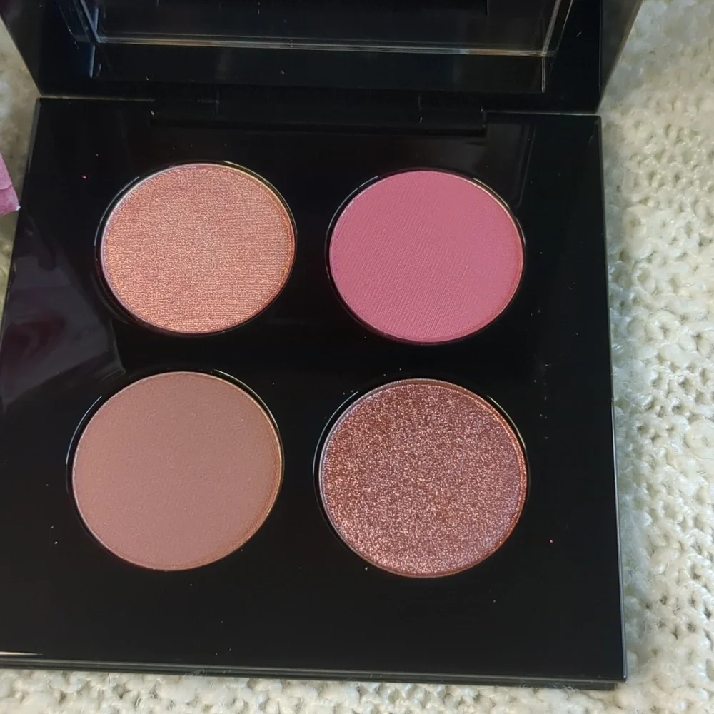 PAT MCGRATH LABS Divine Rose Luxe Quad: Eternal Eden, 5.6g/0.19oz - Picture 4 of 11